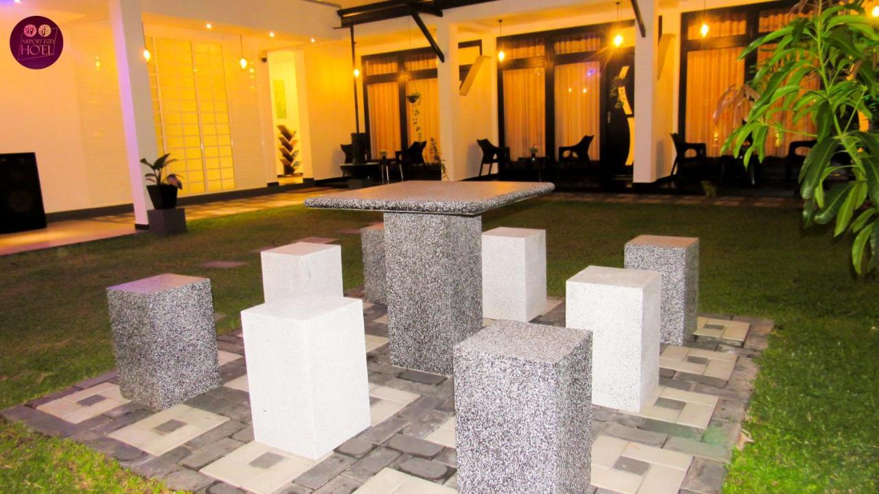 Airport Faith Hotel Katunayaka Esterno foto