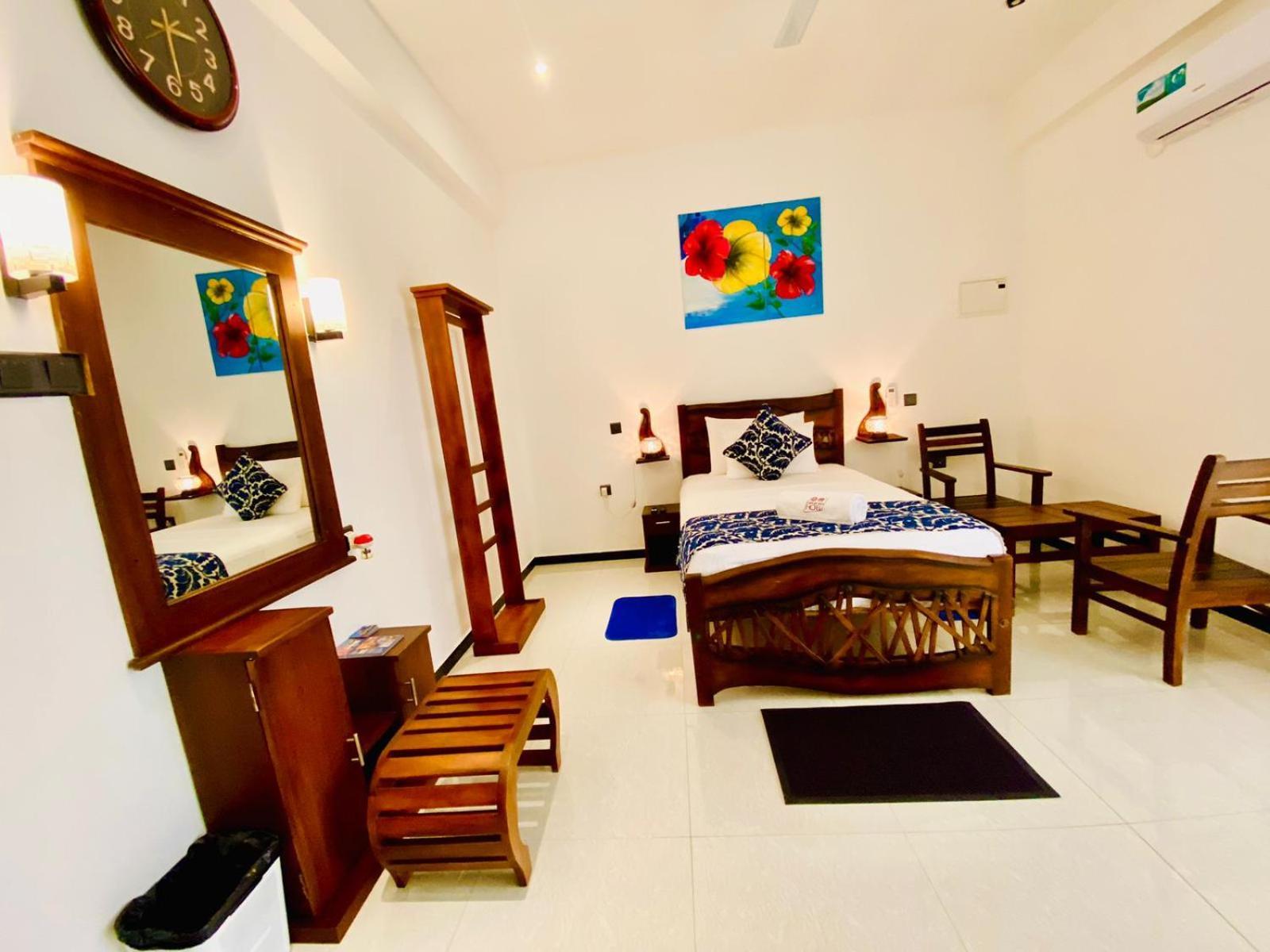 Airport Faith Hotel Katunayaka Esterno foto